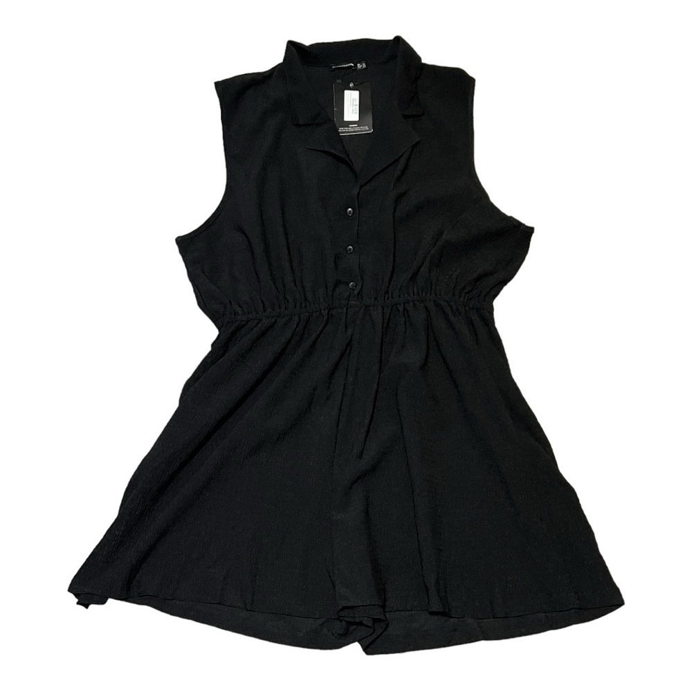 PrettyLittleThing Plus Black Textured Collar Detail Button Front Playsuit 20